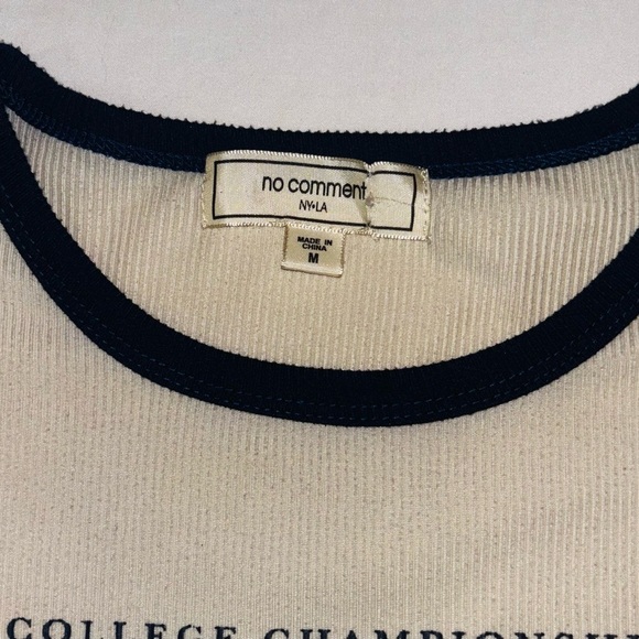 No Comment NY LA Cream and Navy Blue Graphic Tee - Picture 4 of 4